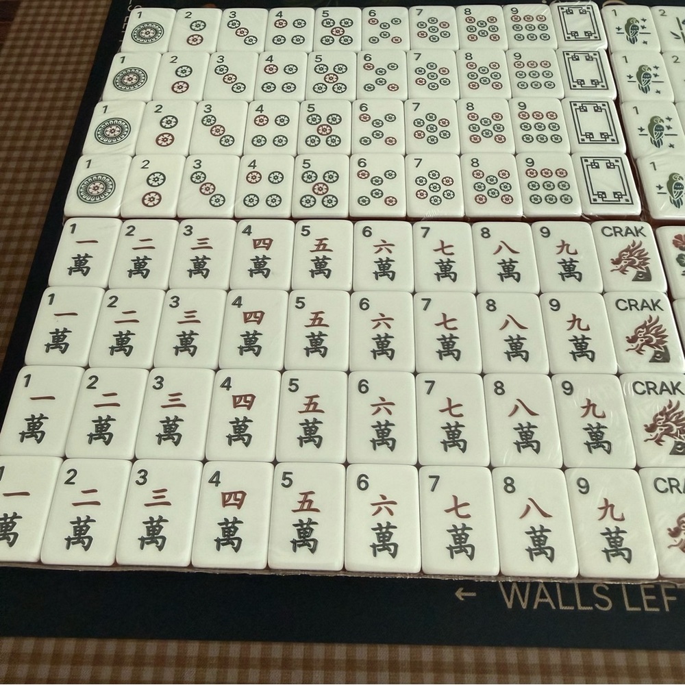 NEW American mahjong tile set, navy blue, bears at jokers - Picture 5 of 12